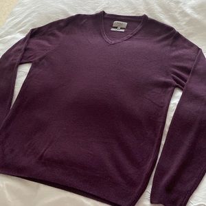 Mens M NWOT cashmere-feel plum V-neck sweater